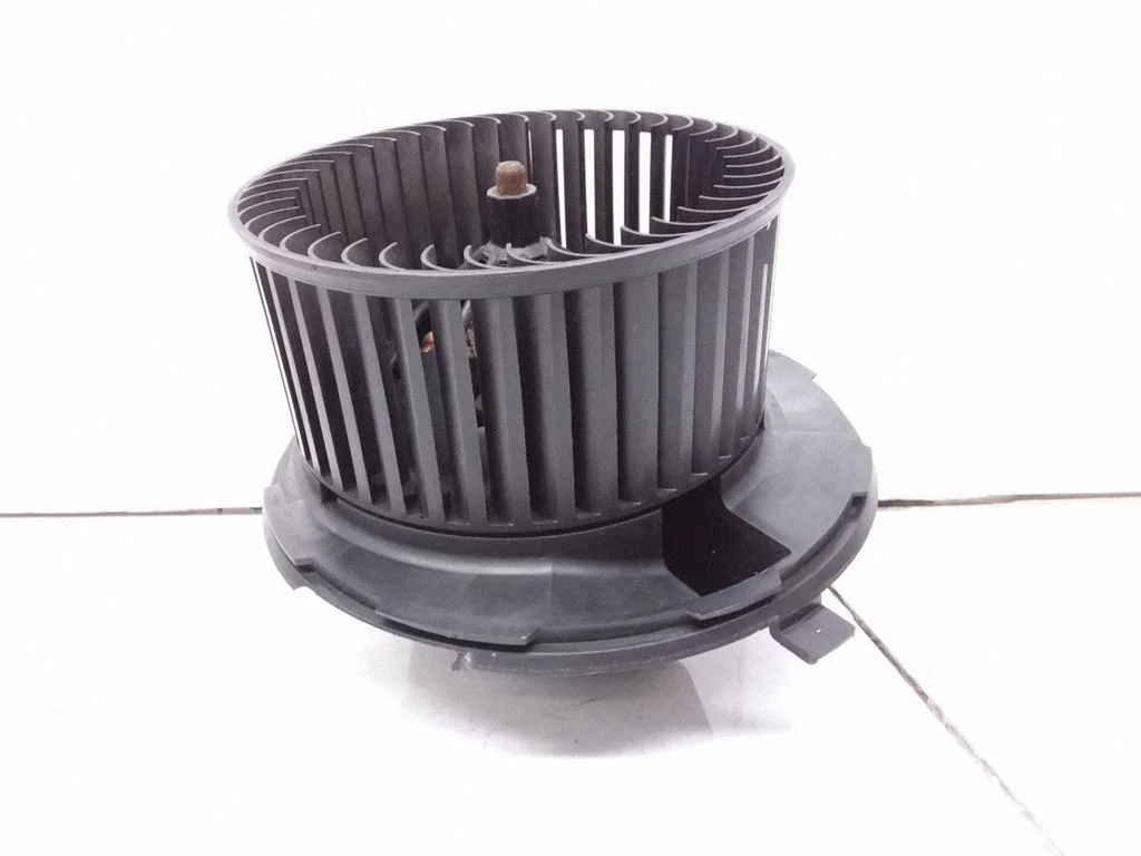 Krāsniņas ventilators/pūtējs 1K819015