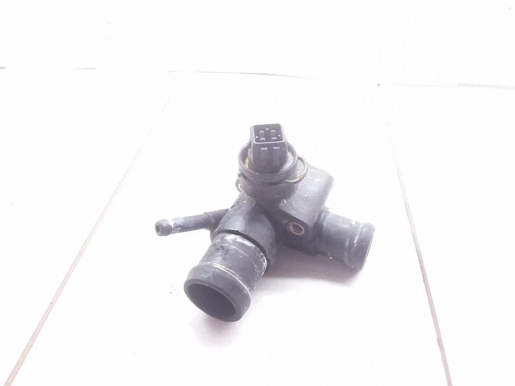 Engine coolant pipe/hose – Audi A4 S4 B5 8D (1994-1999)