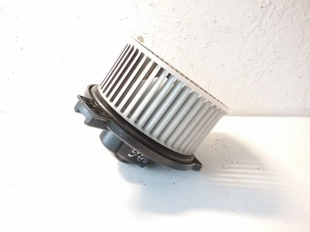 Krāsniņas ventilators/pūtējs GJ8AA02