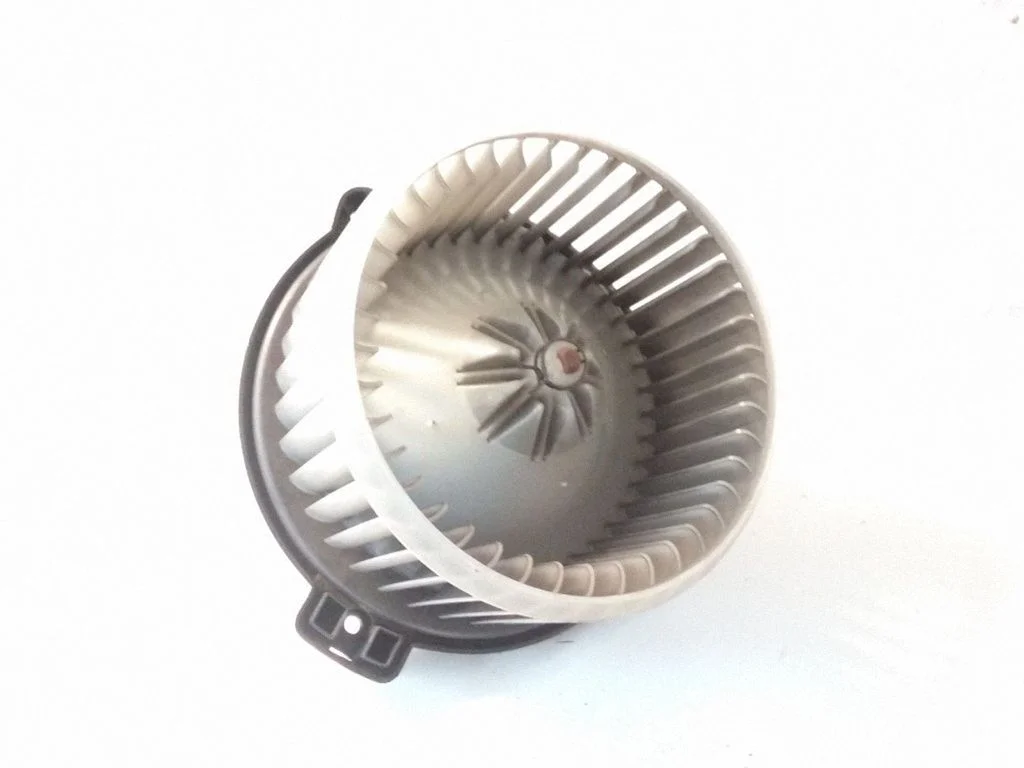 Heater fan/blower – Toyota Matrix (E130) (2001-2008)