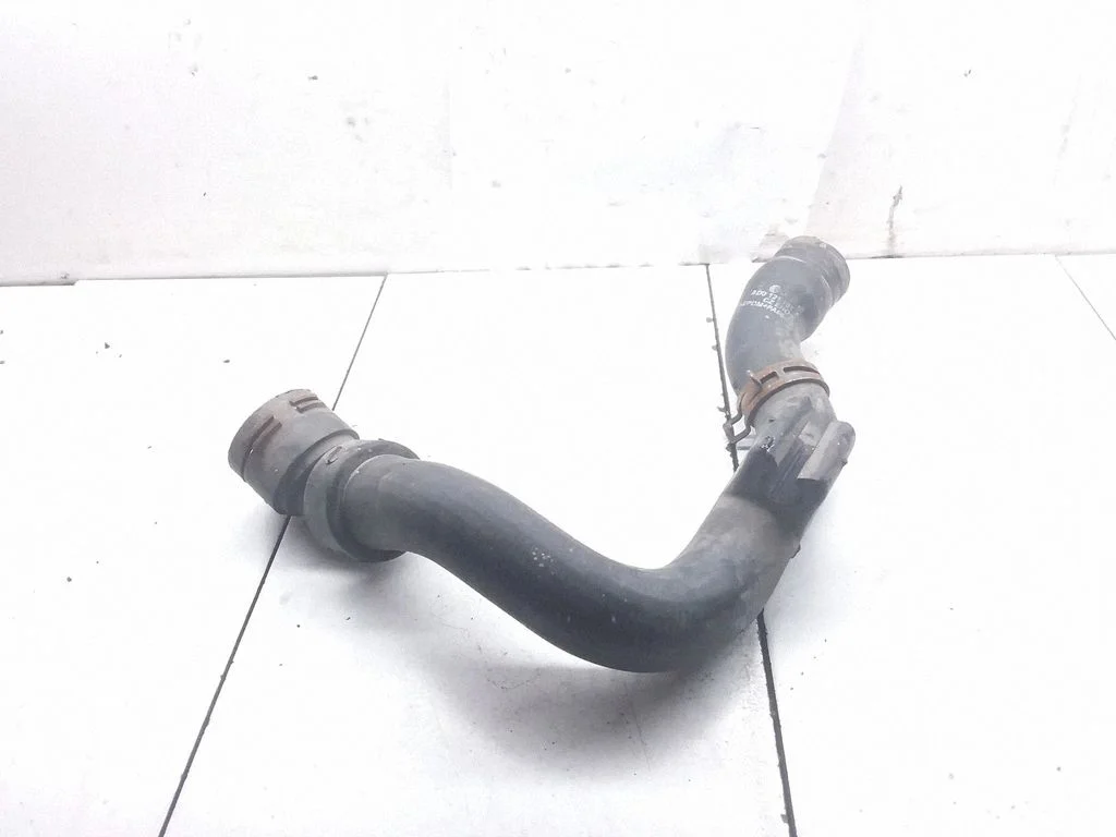 Engine coolant pipe/hose – Volkswagen Passat B5.5 (2001-2005)