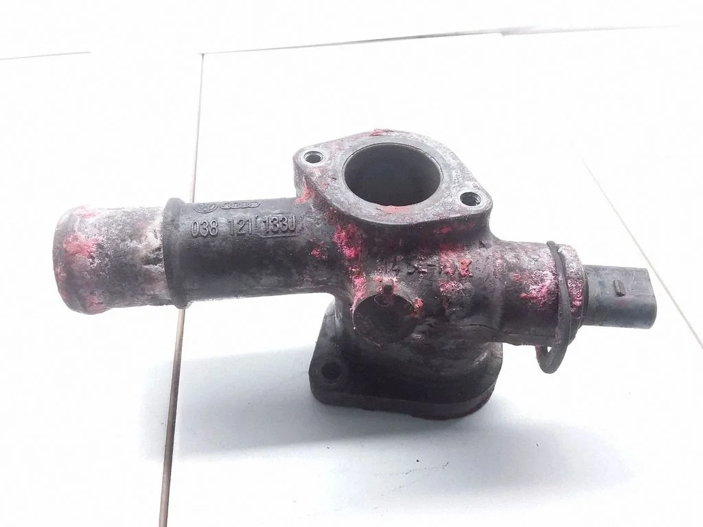Engine coolant pipe/hose – Volkswagen Sharan (2001-2010)