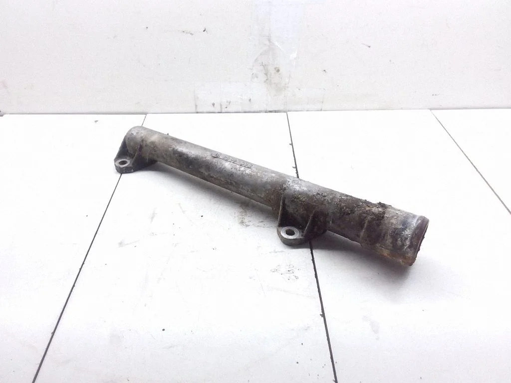Engine coolant pipe/hose EA04644