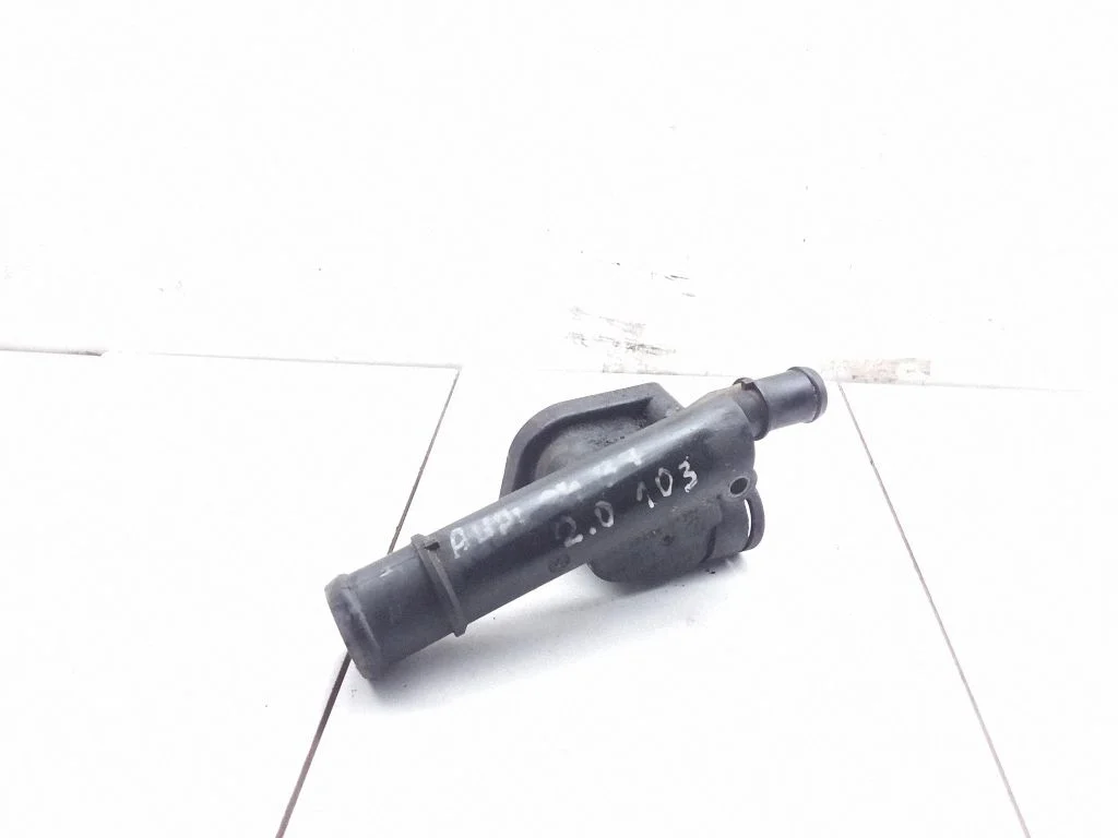 Mootori jahutusvedeliku toru / voolik – Audi A4 S4 B7 8E 8H (2005-2008)