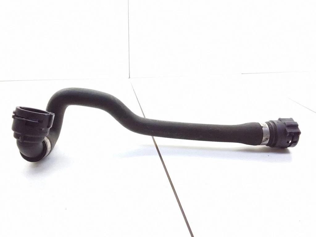 Engine coolant pipe/hose – BMW 1 Series E81 E87 (2004-2011)