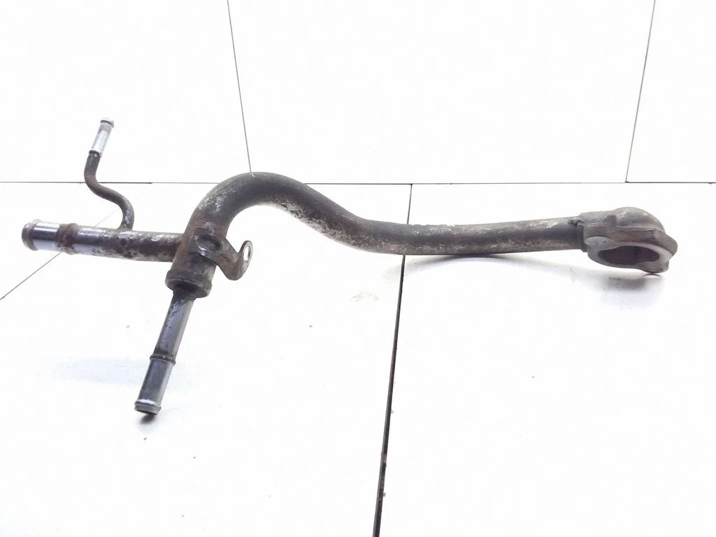 Engine coolant pipe/hose