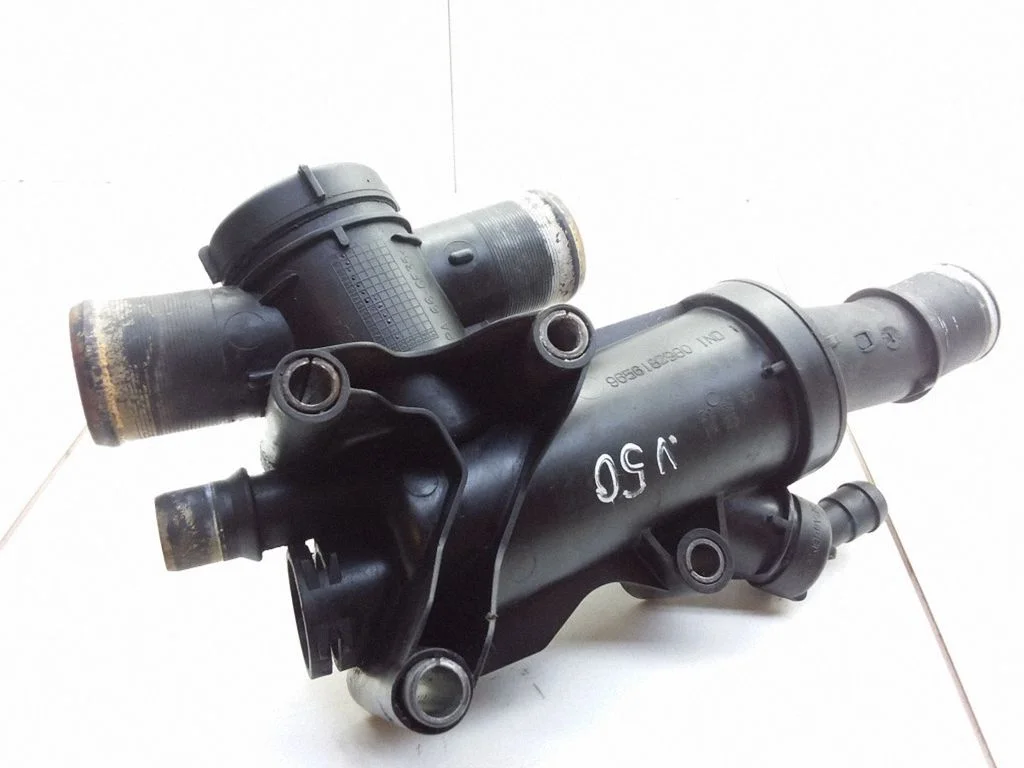 Thermostat/thermostat housing – Volvo V50 (2008-2012)