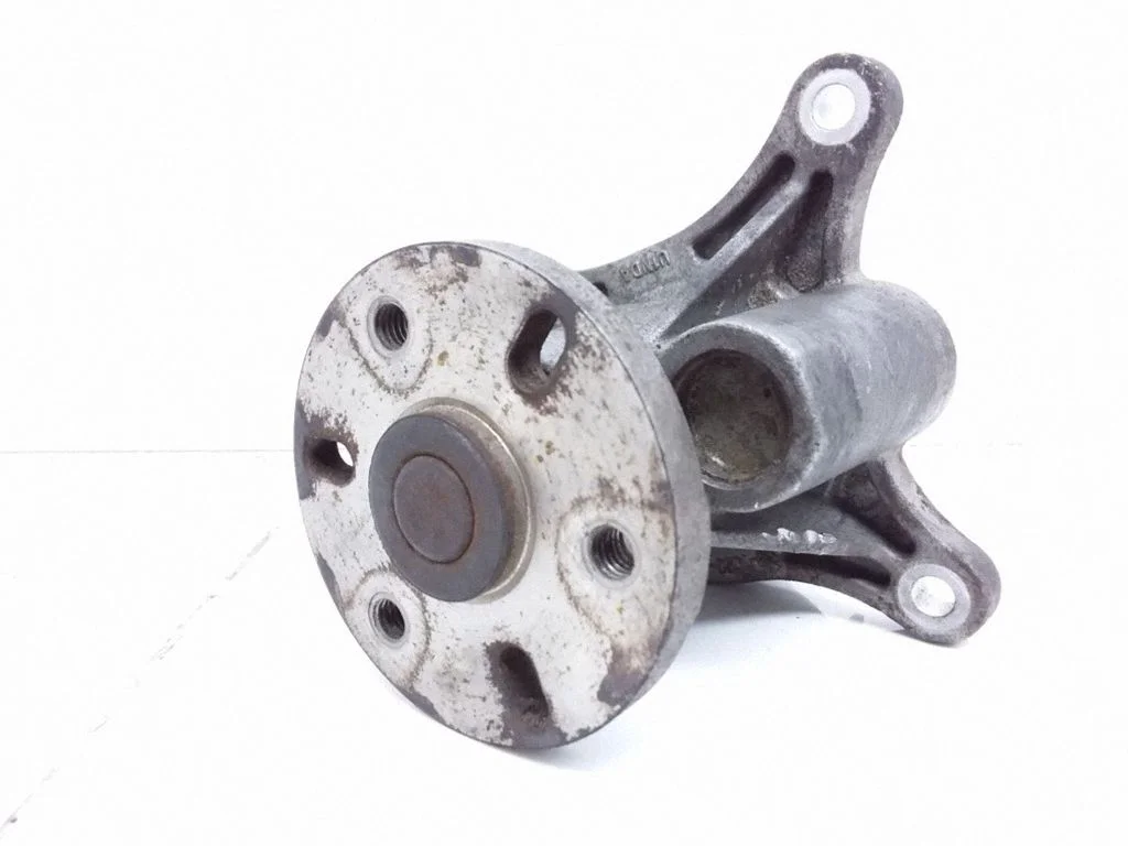 Water pump 4U308501AC