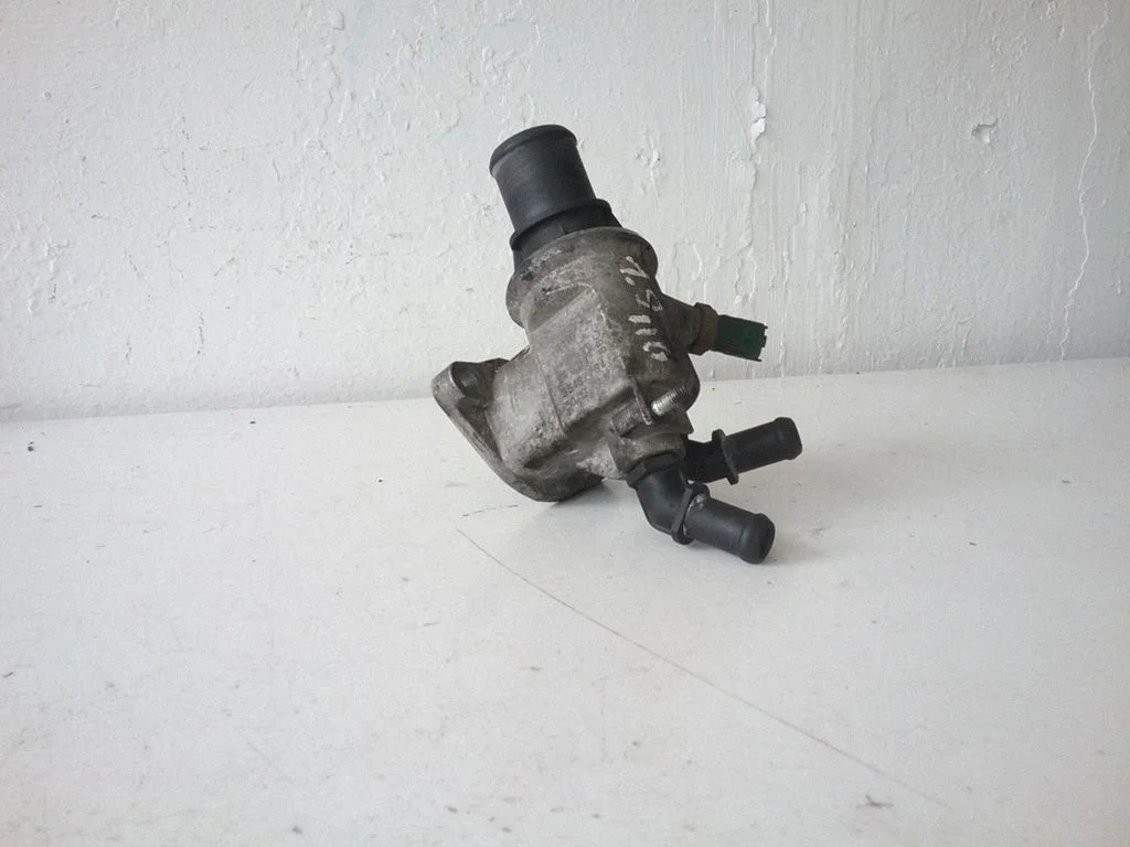 Thermostat/thermostat housing – Opel Vectra C (2002-2005)