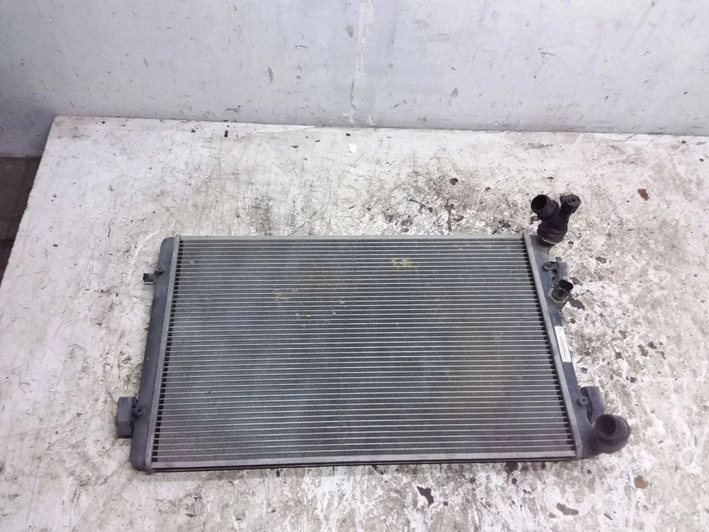 Dzesēšanas šķidruma radiators 1J0121253P