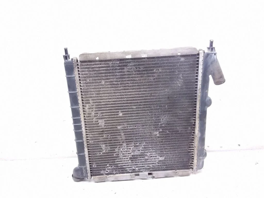 Coolant radiator 53675377 – Renault Rapid (1985-2000)