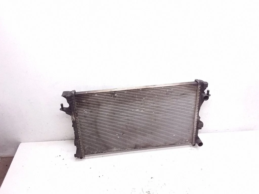 Dzesēšanas šķidruma radiators 8200302463A
