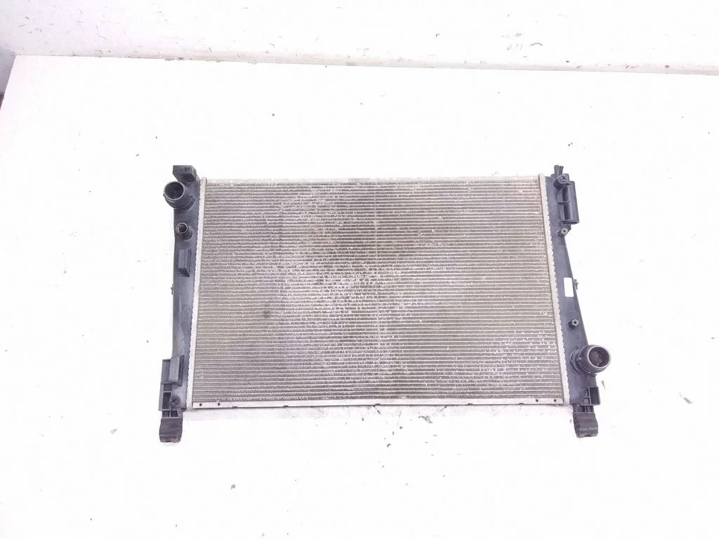Jahutusvedeliku radiaator – Opel Corsa D (2006-2014)