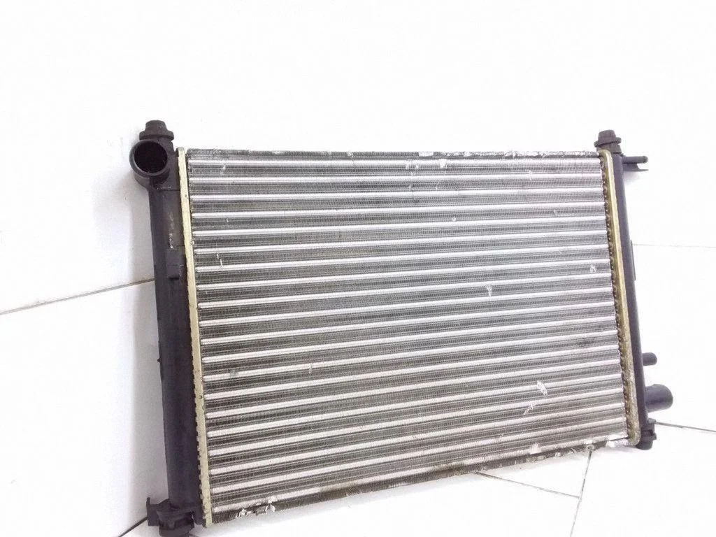 Jahutusvedeliku radiaator – Ford Fiesta (1995-2000)