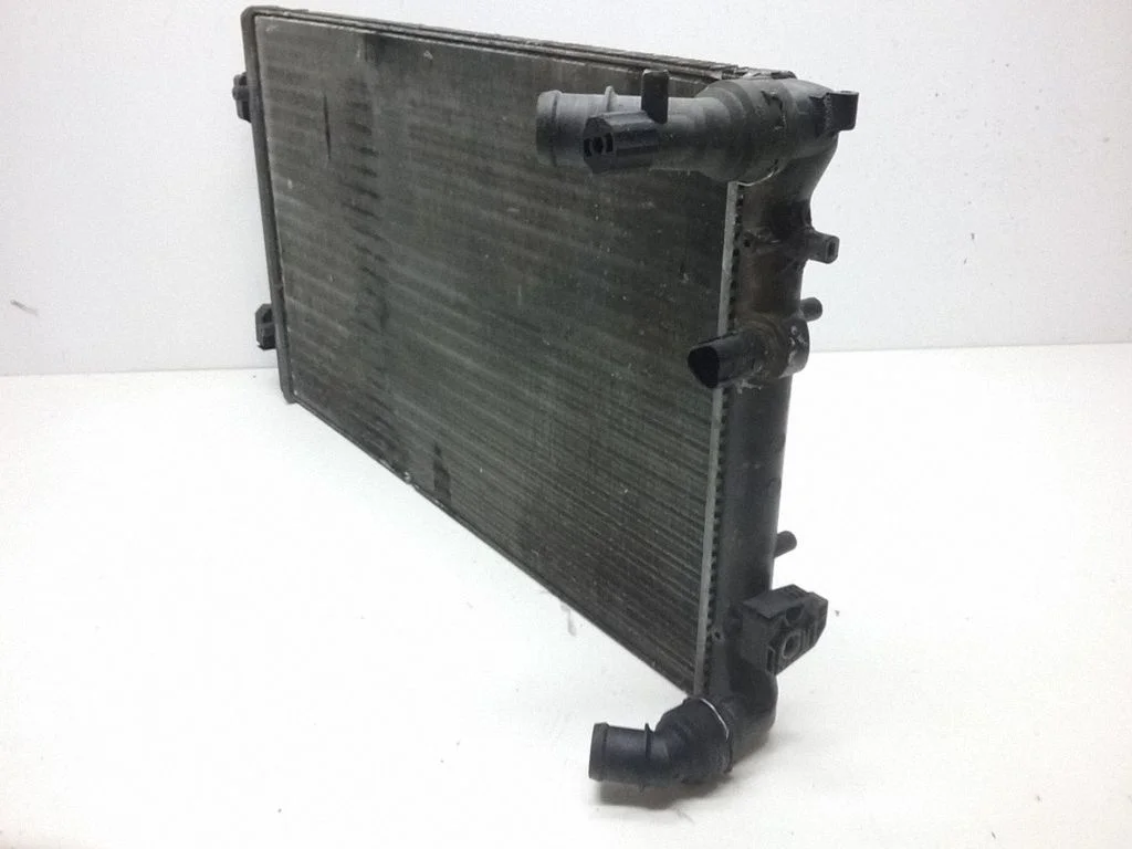 Dzesēšanas šķidruma radiators 1J0806157A