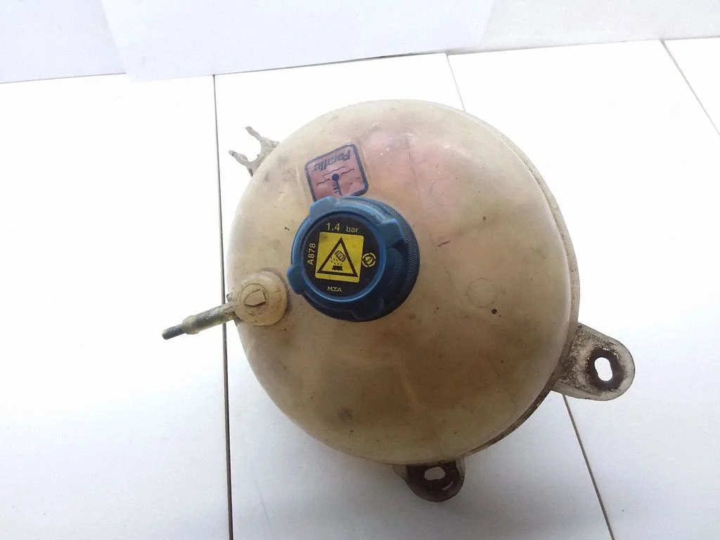 Jahutusvedeliku paisupaak 51722078
