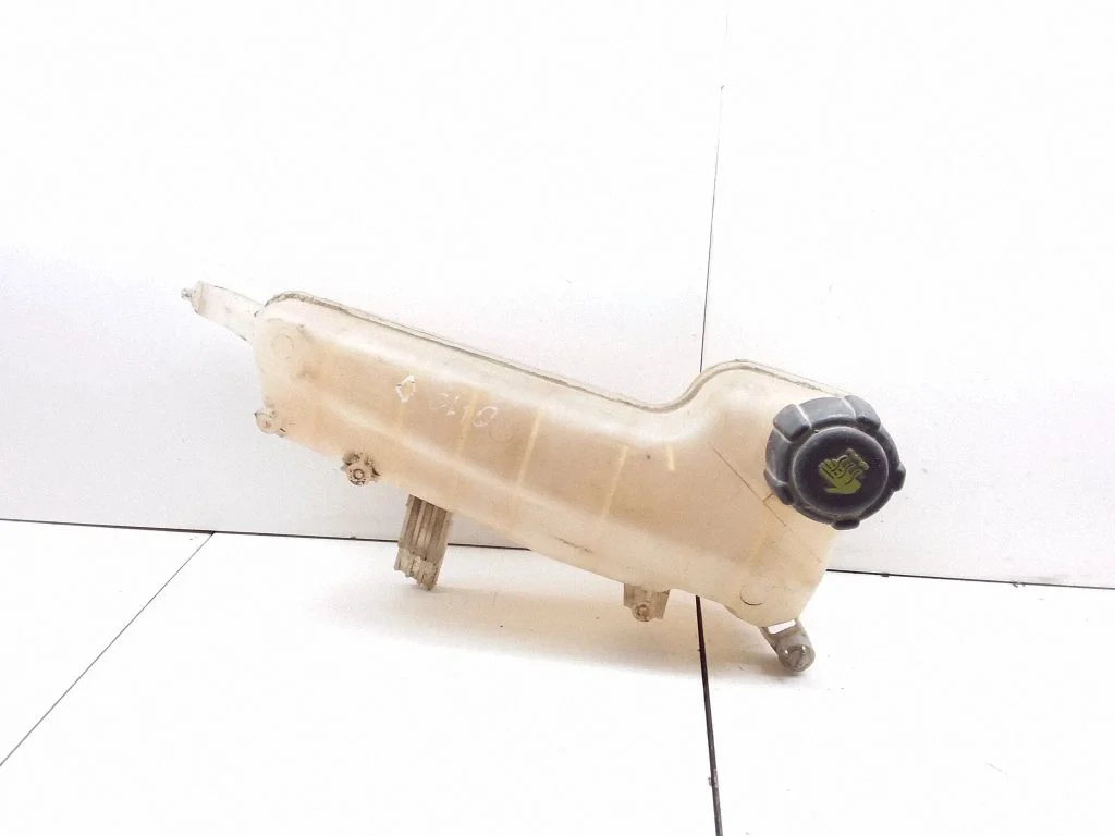 Coolant expansion tank/reservoir – Renault Clio II (1998-2001)