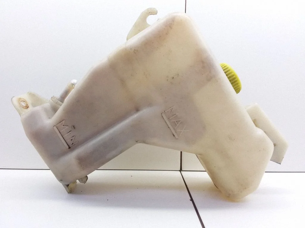 Coolant expansion tank/reservoir