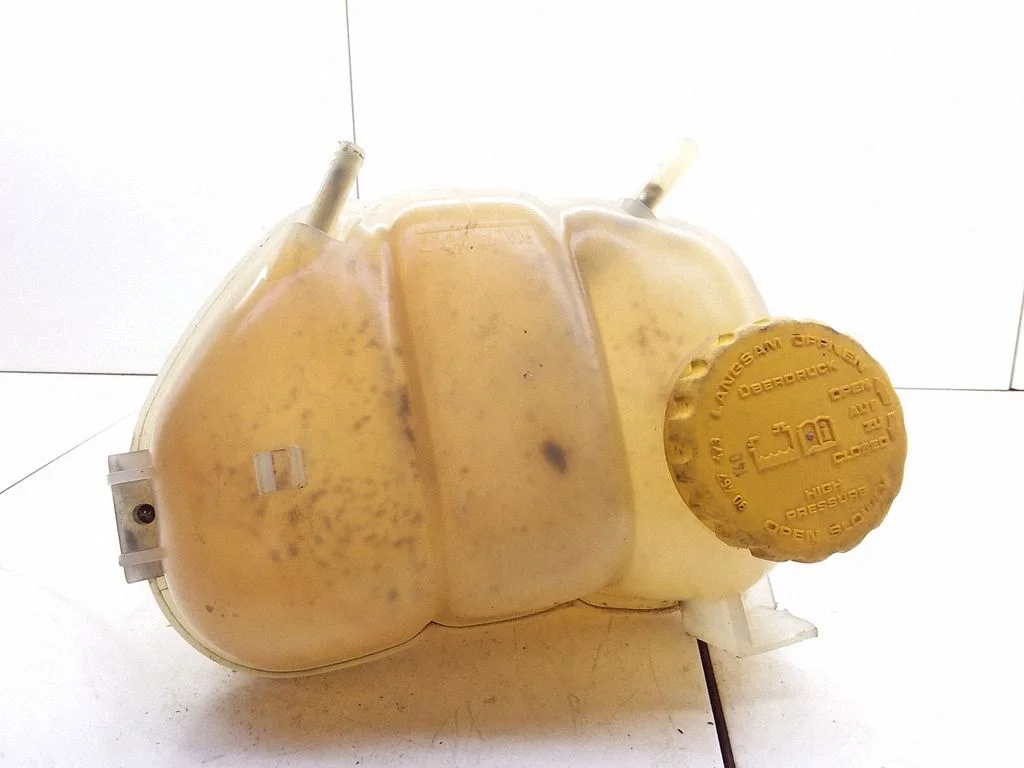 Coolant expansion tank/reservoir – Opel Vectra B (1996-2002)