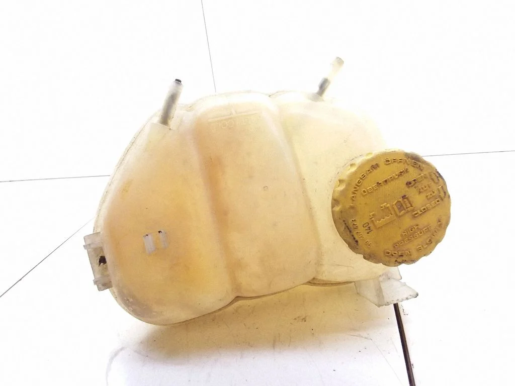 Coolant expansion tank/reservoir – Opel Vectra B (1996-2002)