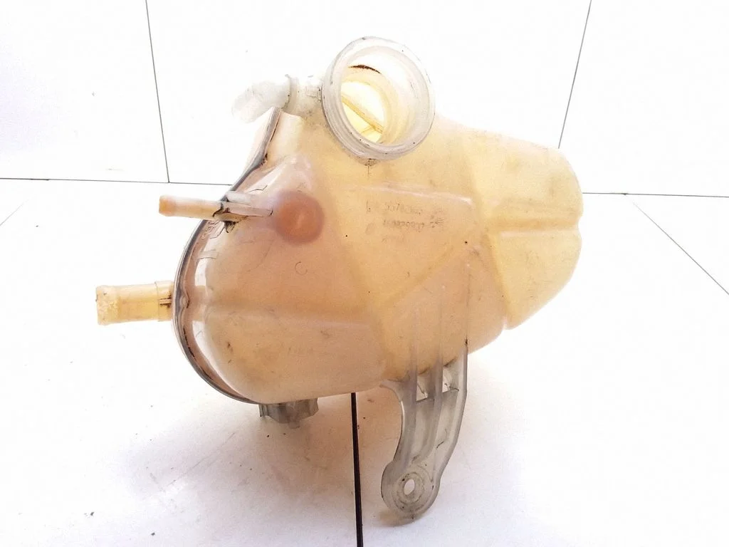 Coolant expansion tank/reservoir – Opel Corsa D (2006-2014)
