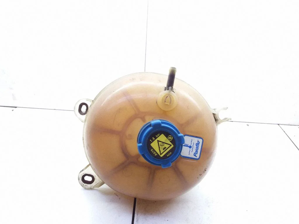Dzesēšanas šķidruma izplešanās tvertne 46797121