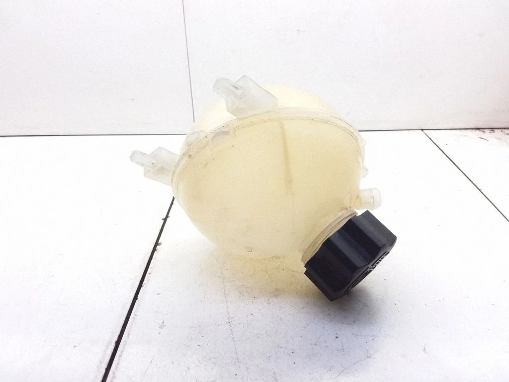 Coolant expansion tank/reservoir – Citroen C4 I (2004-2010)