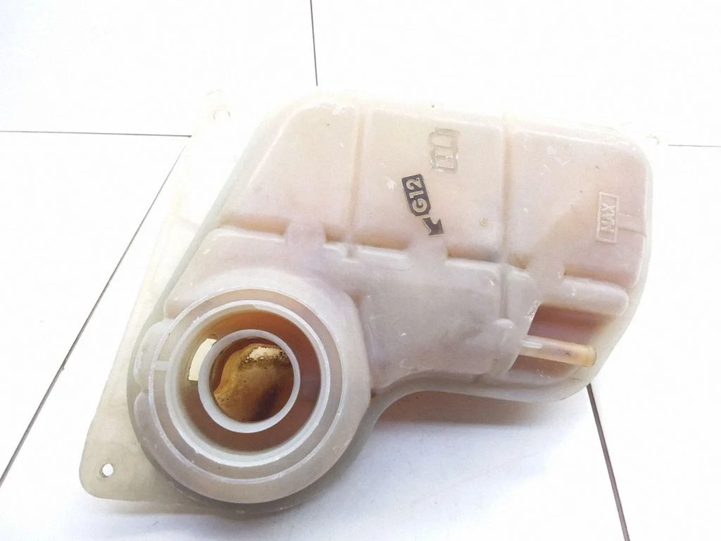 Coolant expansion tank/reservoir 8D0121403L