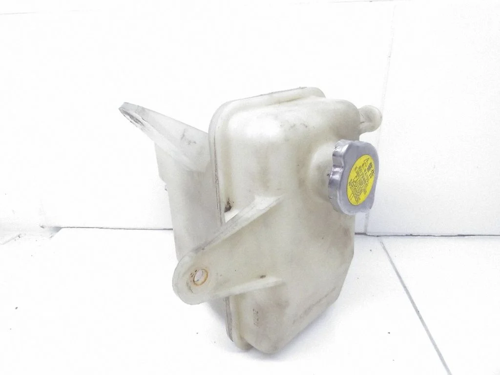 Coolant expansion tank/reservoir – Mazda MPV II LW (1999-2007)