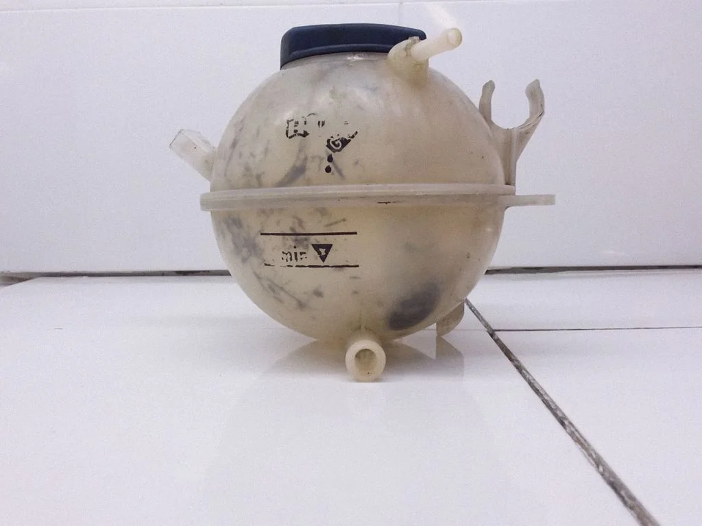 Coolant expansion tank/reservoir 1K0121407A
