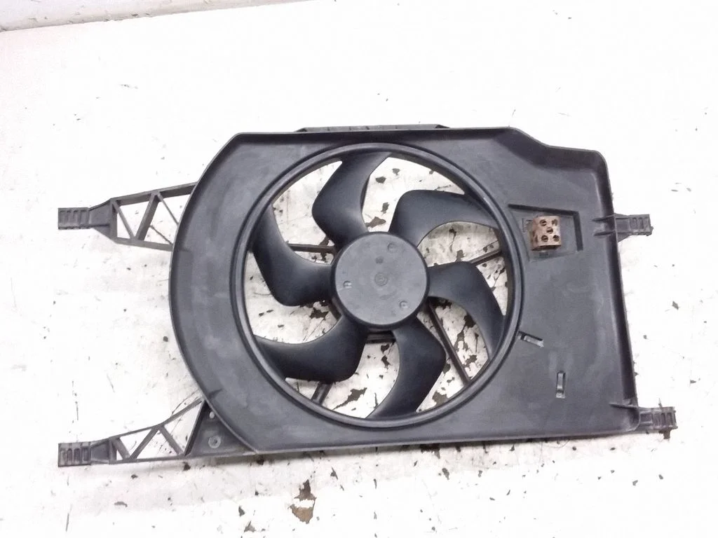 Radiator cooling fan shroud – Renault Espace - Grand espace IV (2004-2014)
