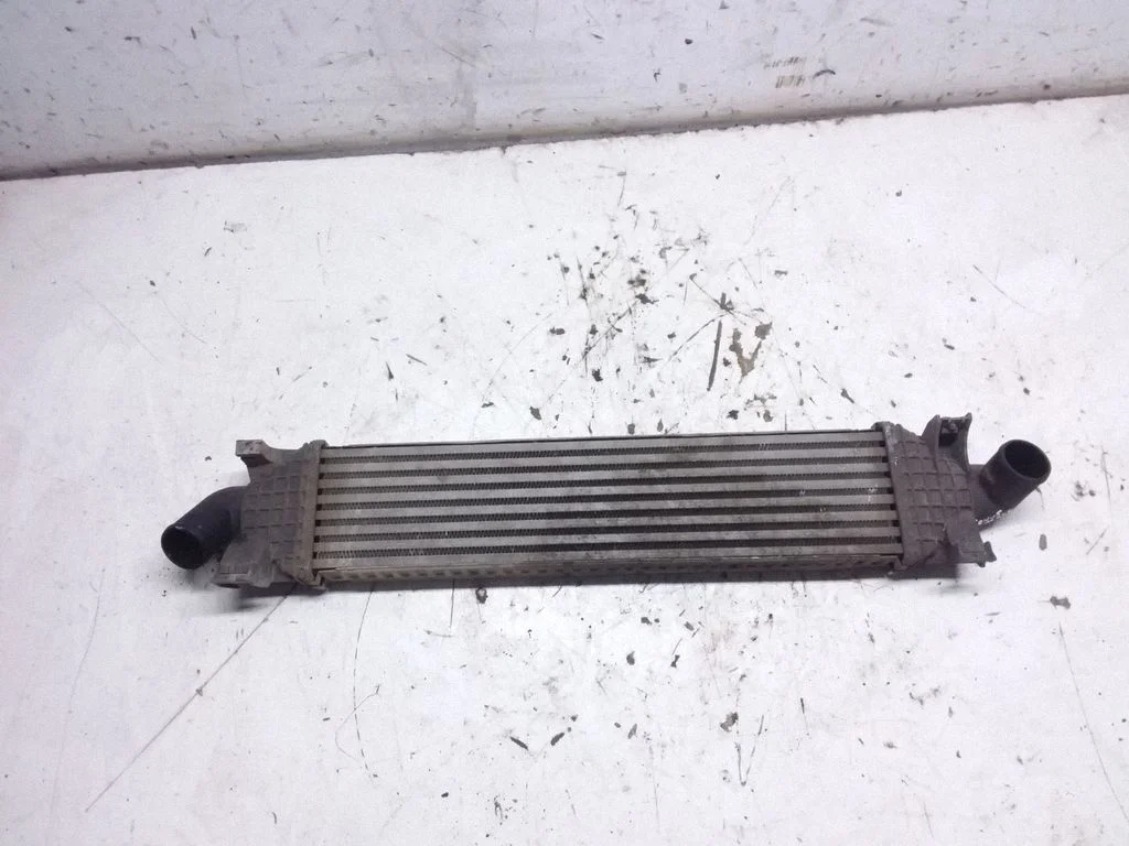 Starpdzesētāja (interkūlera) radiators AM3M5H9L440AE
