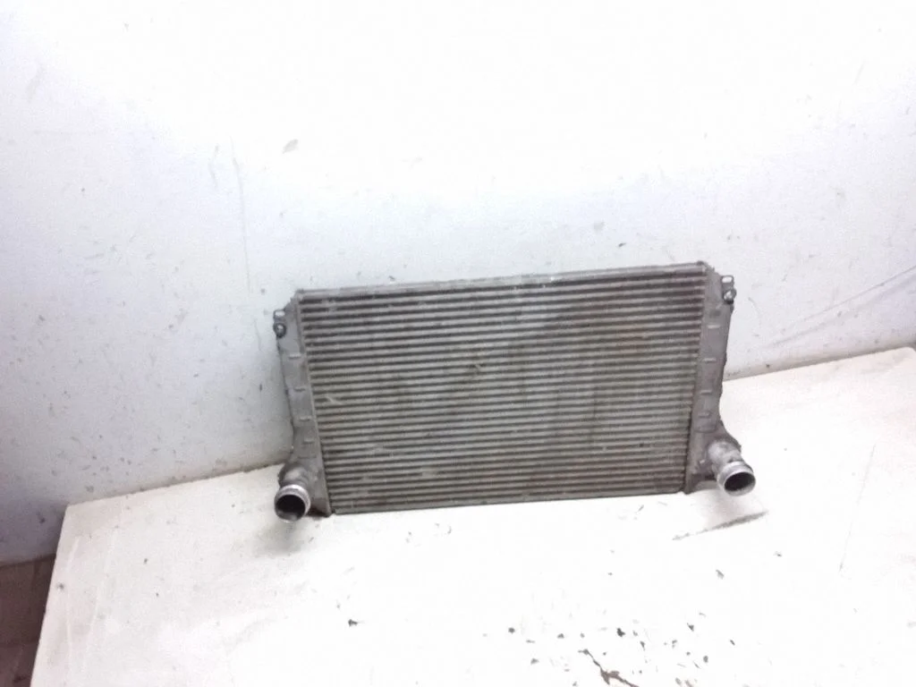 Intercooler radiator – Toyota Corolla Verso AR10 (2004-2009)
