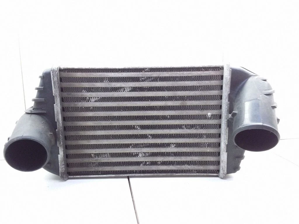Starpdzesētāja (interkūlera) radiators 838065000