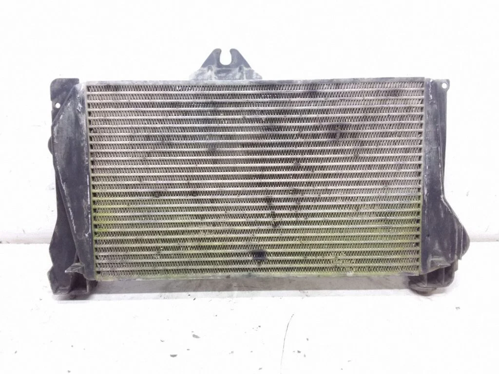 Starpdzesētāja (interkūlera) radiators 4682089