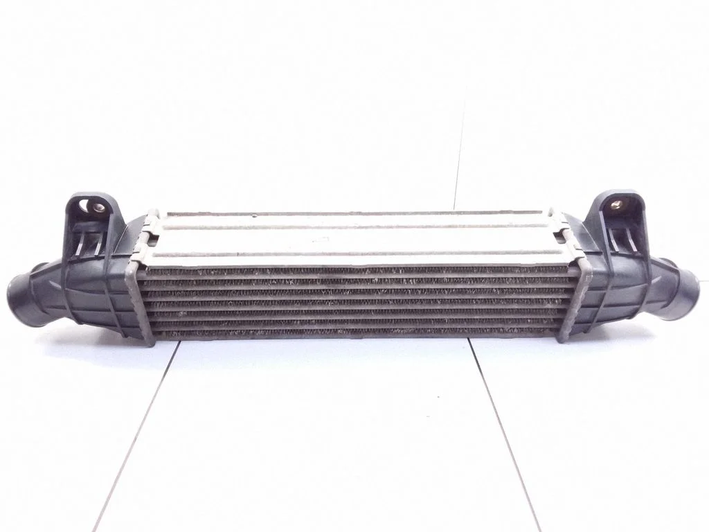 Starpdzesētāja (interkūlera) radiators 1S709L440AC