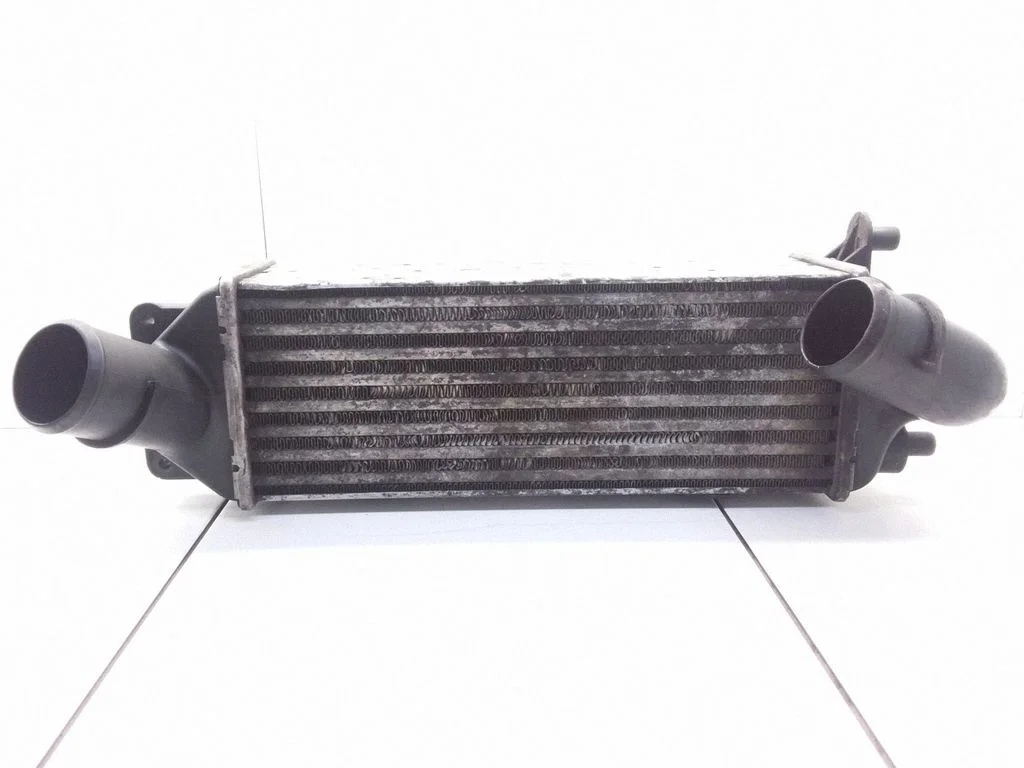 Starpdzesētāja (interkūlera) radiators 1320936