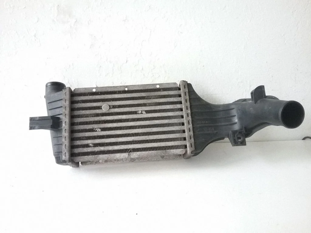Starpdzesētāja (interkūlera) radiators 24406701
