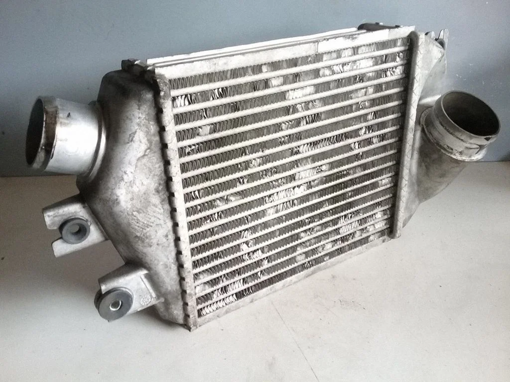 Vahejahuti radiaator – Subaru Outback (2007-2009)