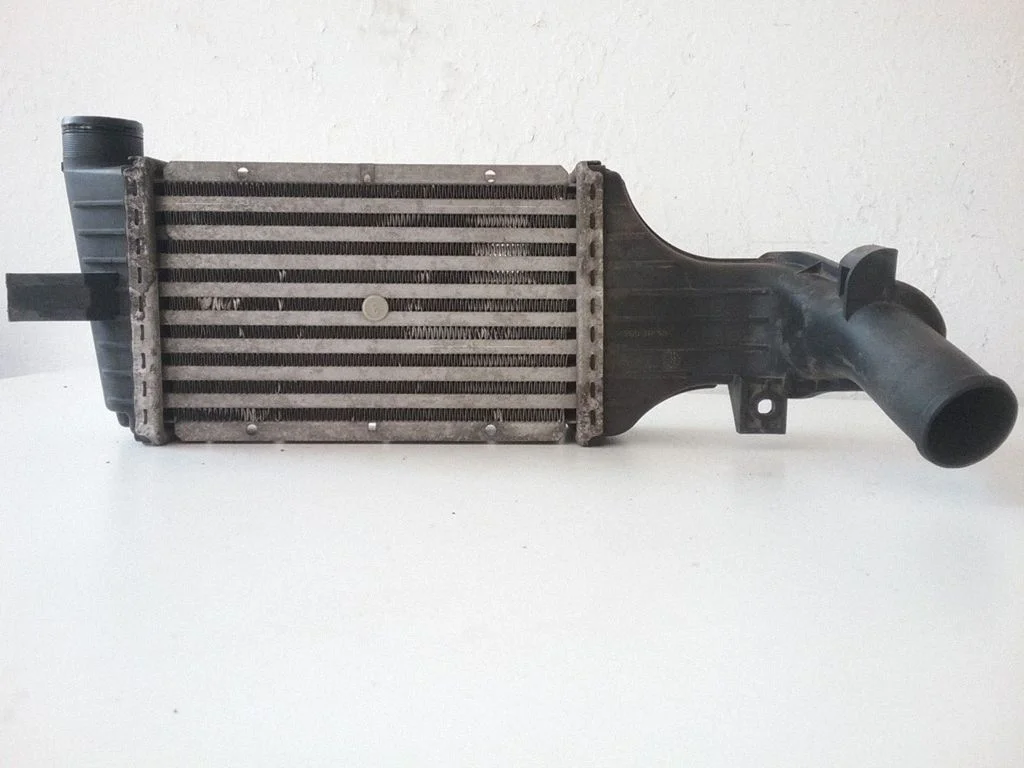 Starpdzesētāja (interkūlera) radiators – Opel Zafira A (1999-2005)