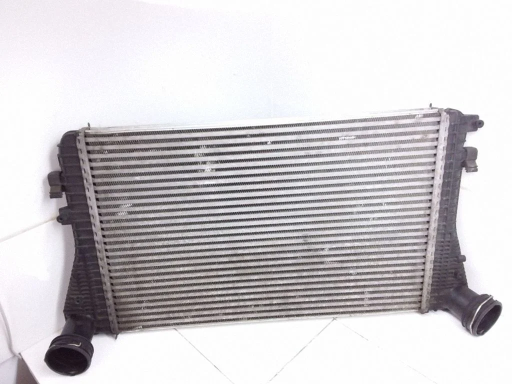 Starpdzesētāja (interkūlera) radiators – Volkswagen Touran I (2003-2010)