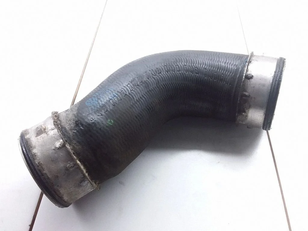 Wąż / rura intercoolera 1K0145838