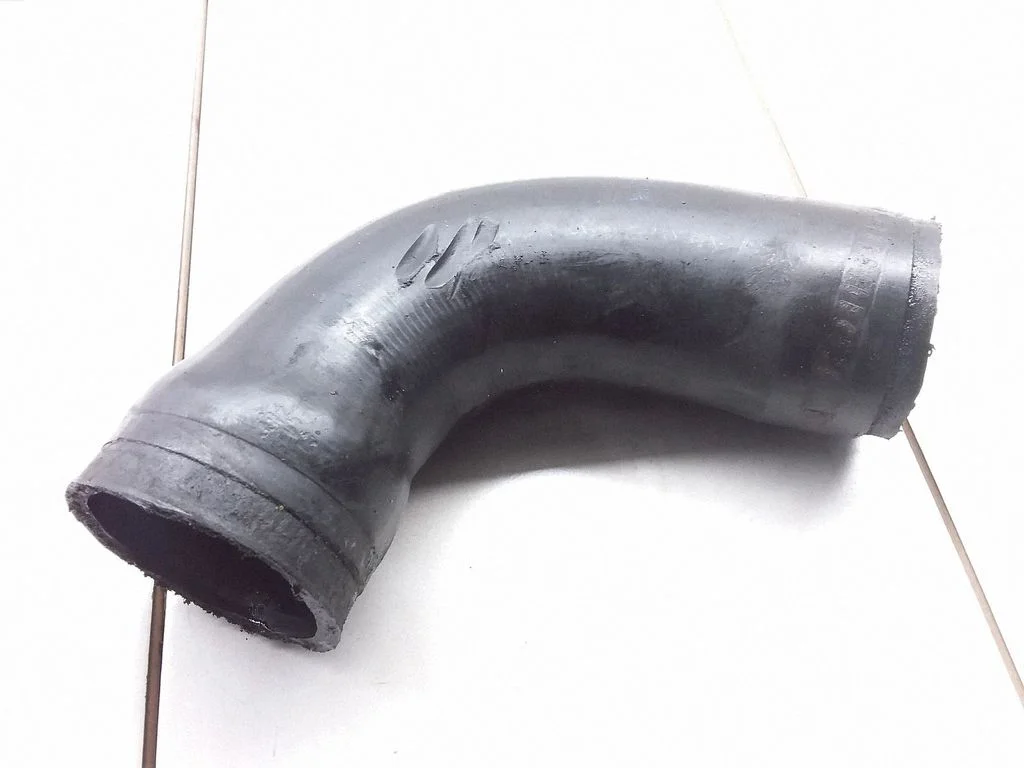 Intercooler hose/pipe