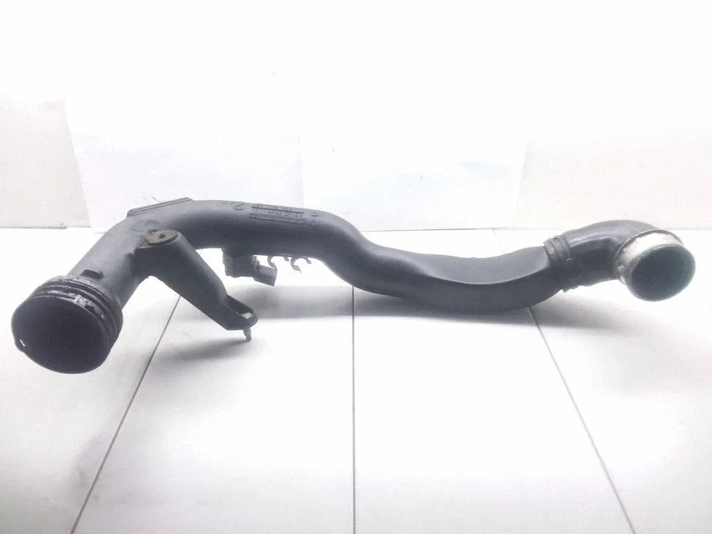 Vahejahuti voolik (-ud)/ toru (-d) – Audi A4 S4 B6 8E 8H (2001-2005)