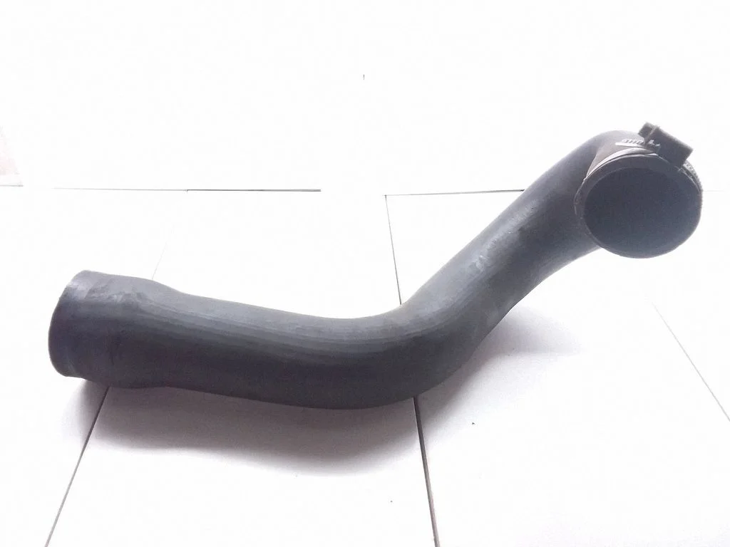 Intercooler hose/pipe C8304