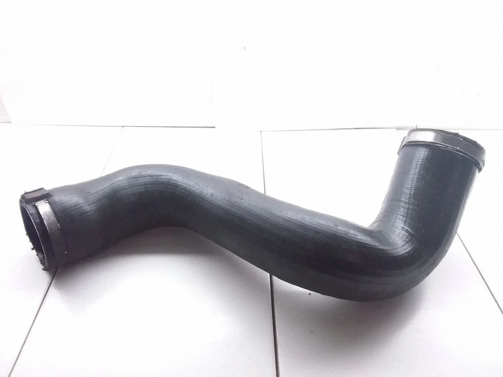 Intercooler hose/pipe C8304