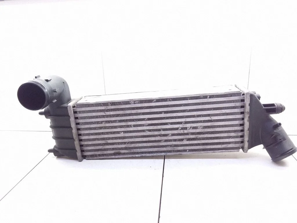 Starpdzesētāja (interkūlera) radiators