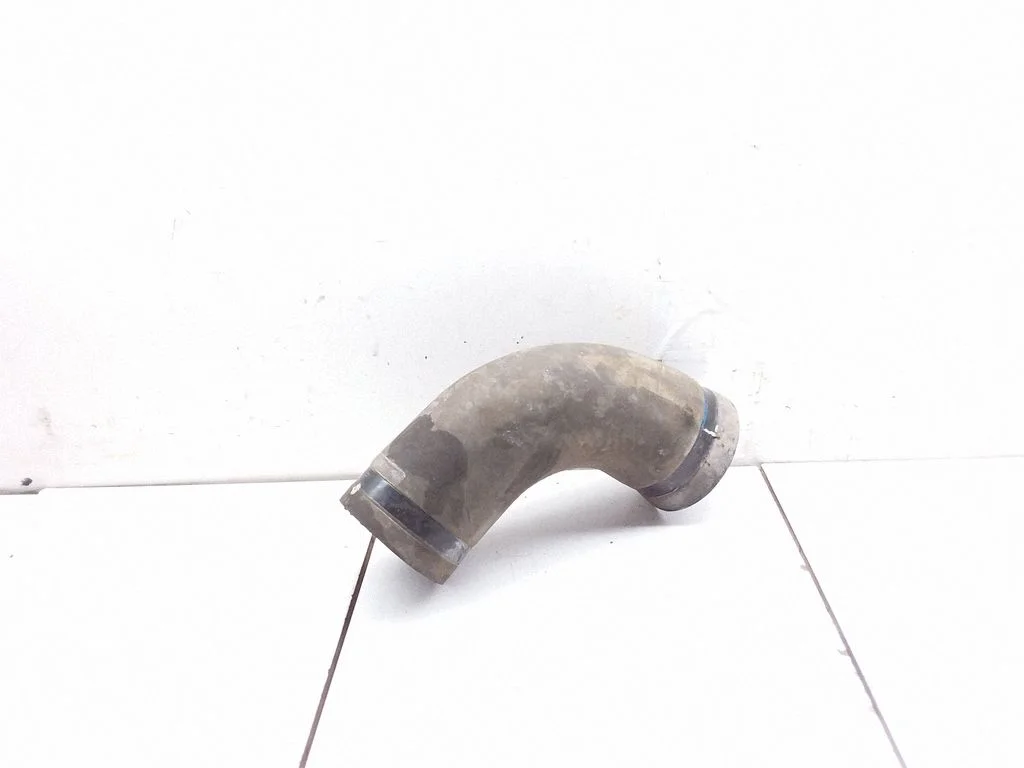Intercooler hose/pipe