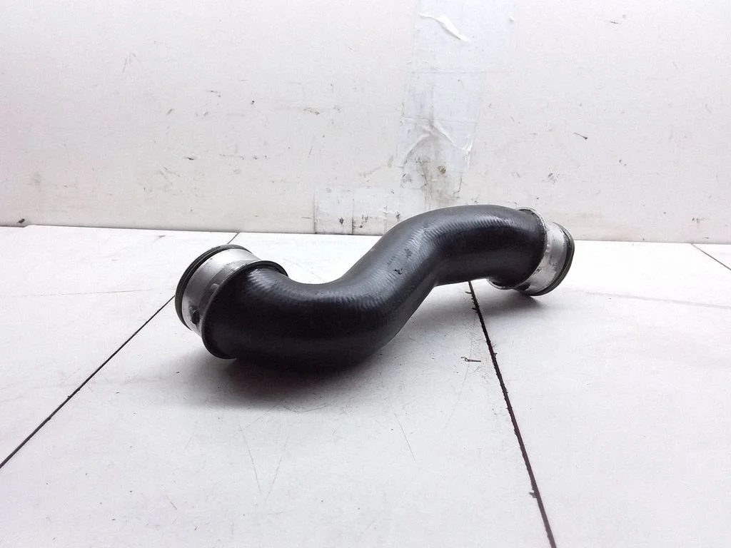 Intercooler hose/pipe – Volkswagen Golf IV (1998-2005)