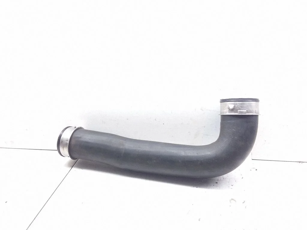 Intercooler hose/pipe